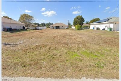 1220 NW 24th Place - Photo 1