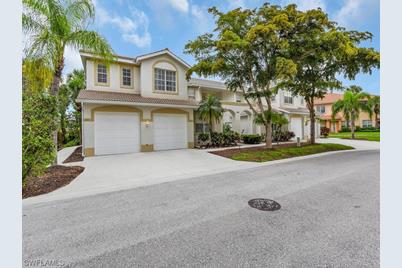 Spanish Wells Homes & Condos For Sale in Bonita Springs Florida