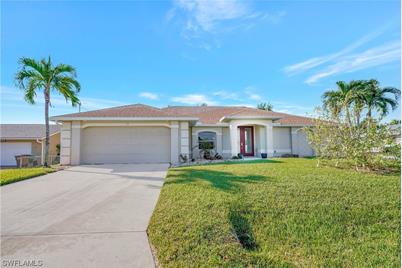 722 SE Sabur Court, Cape Coral, FL 33904 - Photo 1