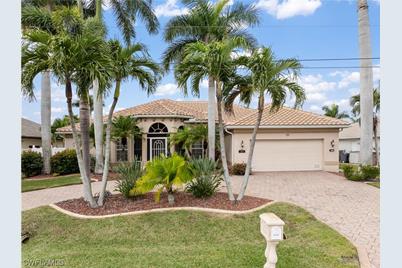 1524 SE 6th Avenue, Cape Coral, FL 33990 - Photo 1