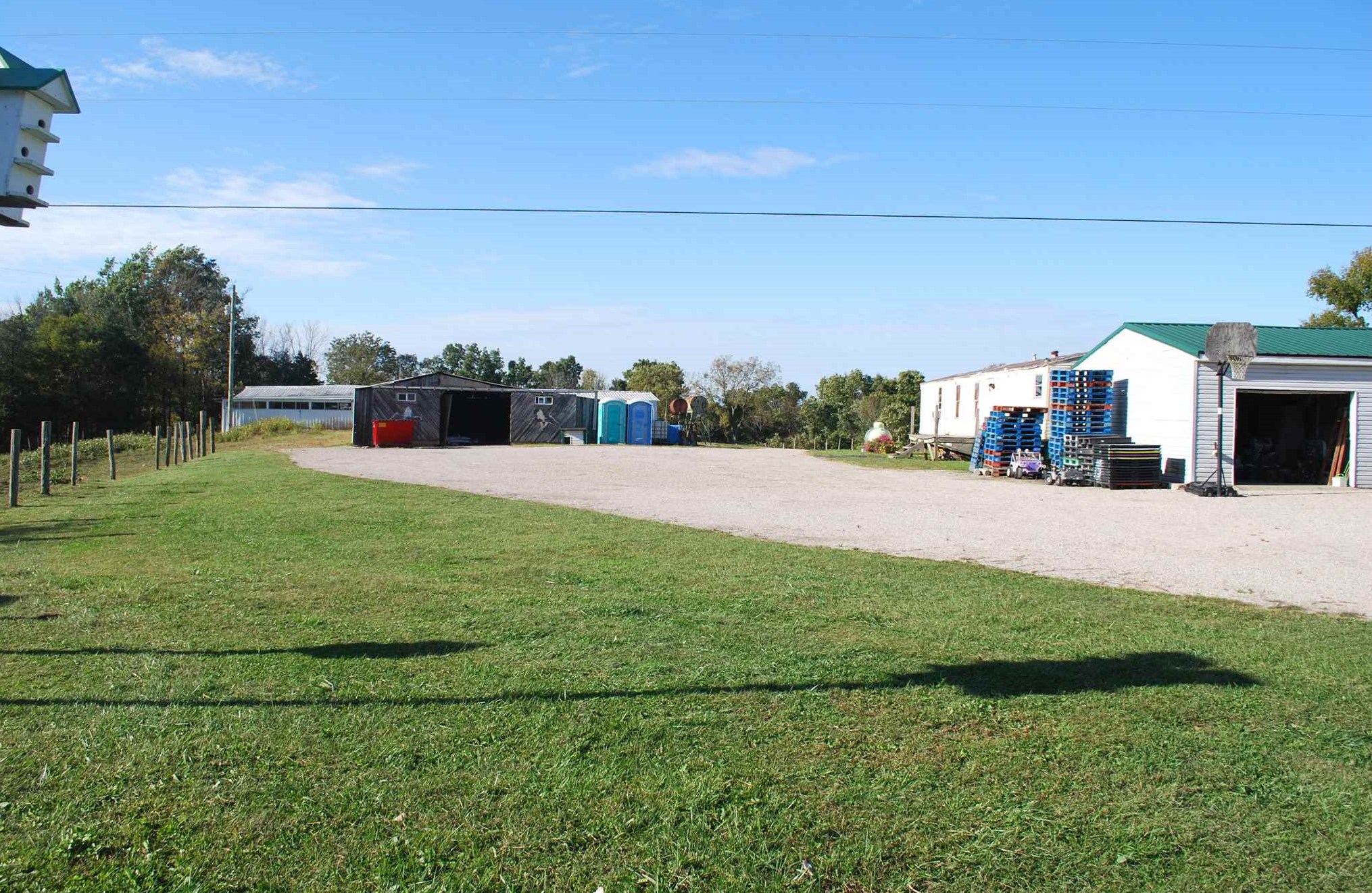 711 Dye Ln, Charters, KY 41179