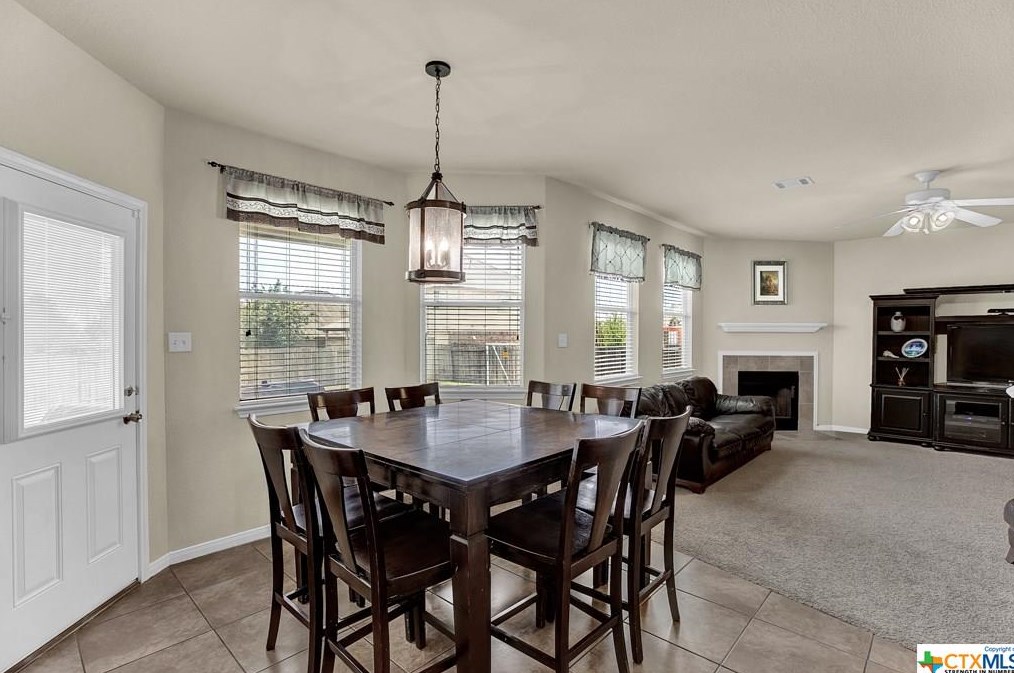 509 Chapel Bnd, New Braunfels TX 78130-3190 exterior