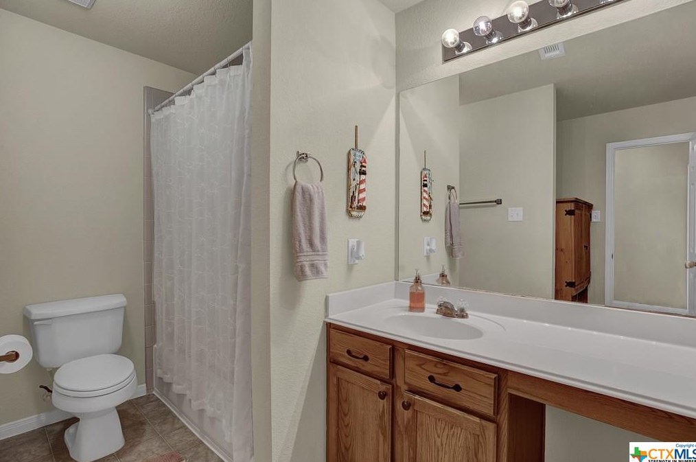 509 Chapel Bnd, New Braunfels TX 78130-3190 exterior