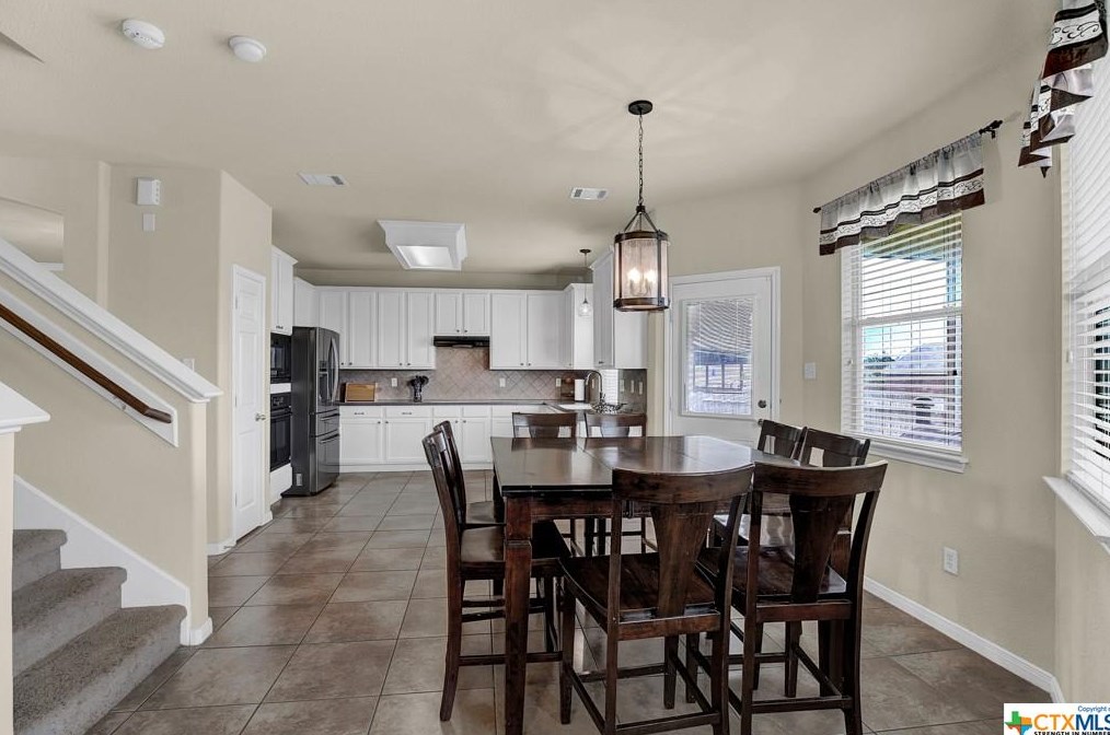 509 Chapel Bnd, New Braunfels TX 78130-3190 exterior