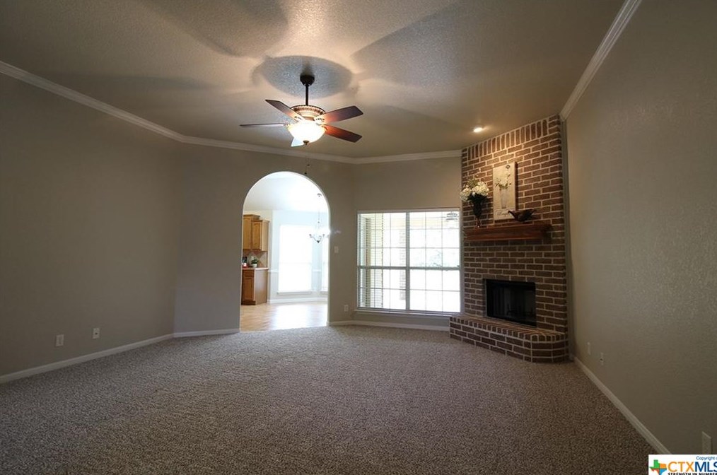 2027 Merlin Dr, Killeen, TX 76548-2527