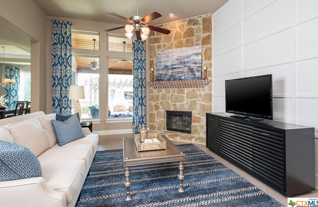 1028 Stone Xing, New Braunfels TX 78132-2150 exterior