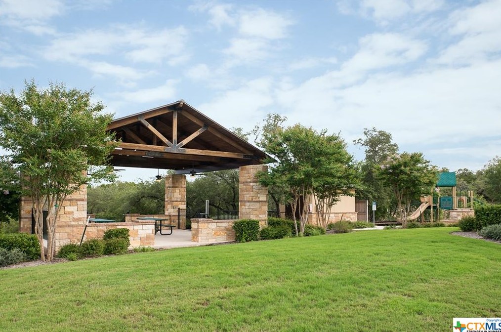 1028 Stone Xing, New Braunfels TX 78132-2150 exterior