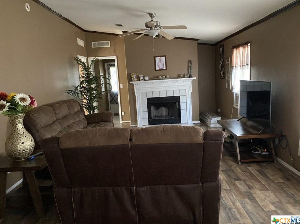 4801 Crossover Rd, San Marcos, TX 78666-1514