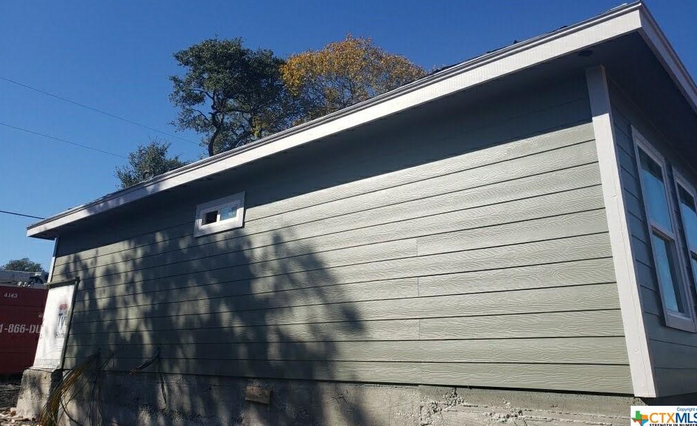 1429 Mountain View Dr, New Braunfels, TX
