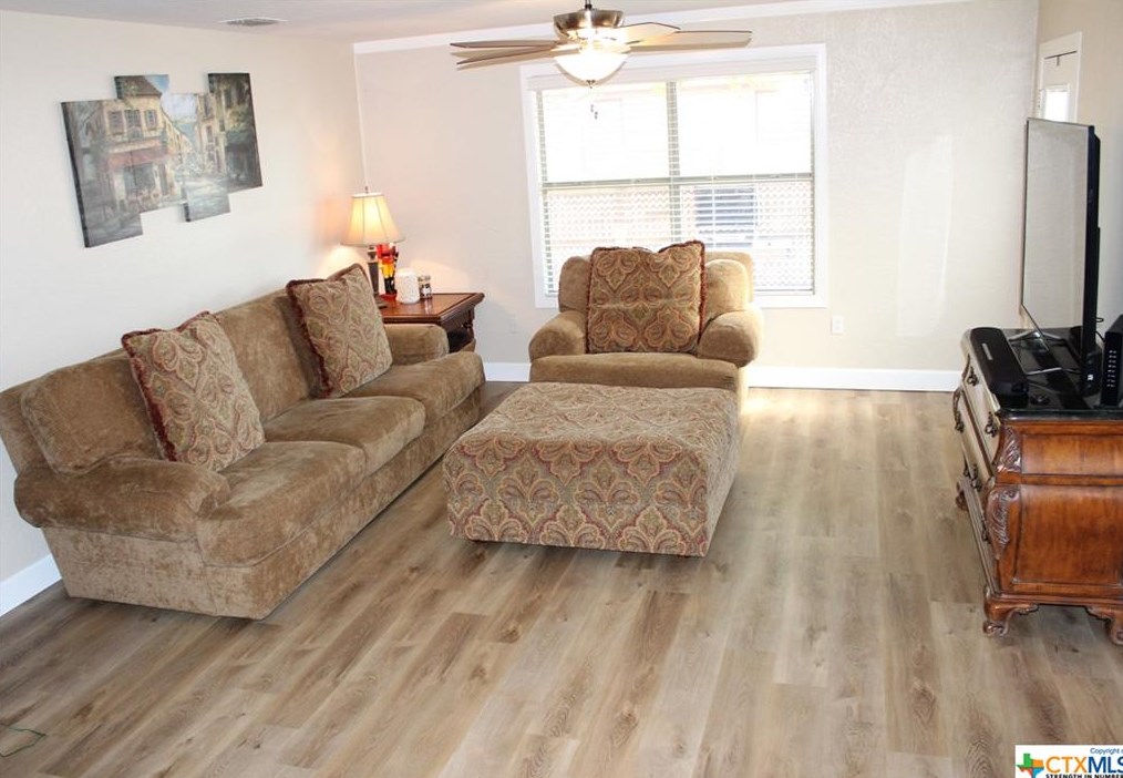 1821 Post Rd, New Braunfels, TX 78130-2743