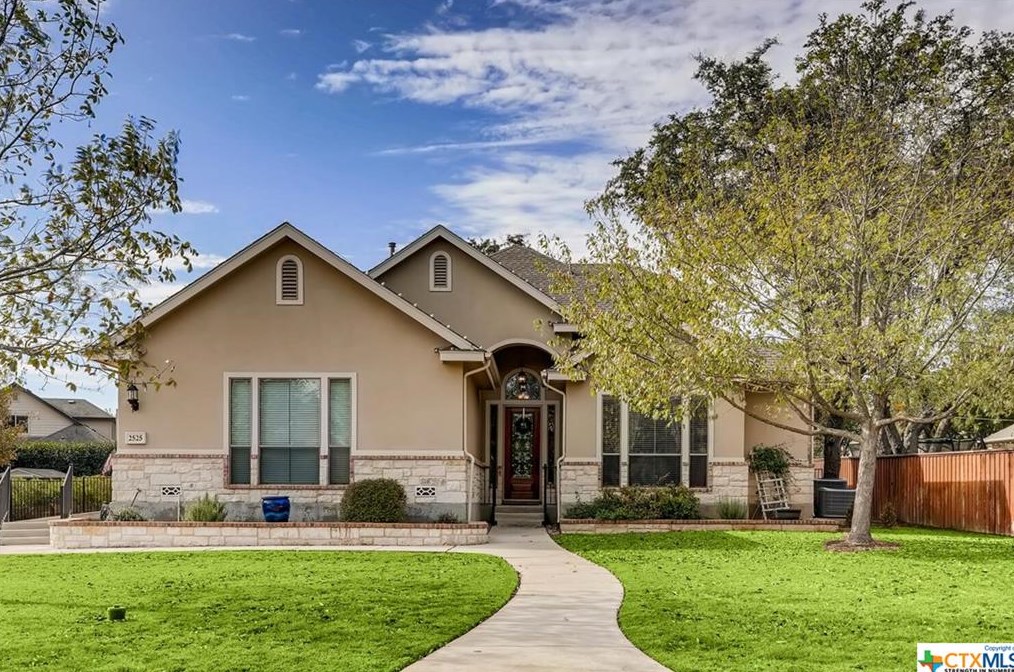 2525 Klemm St, New Braunfels, TX 78132-5127