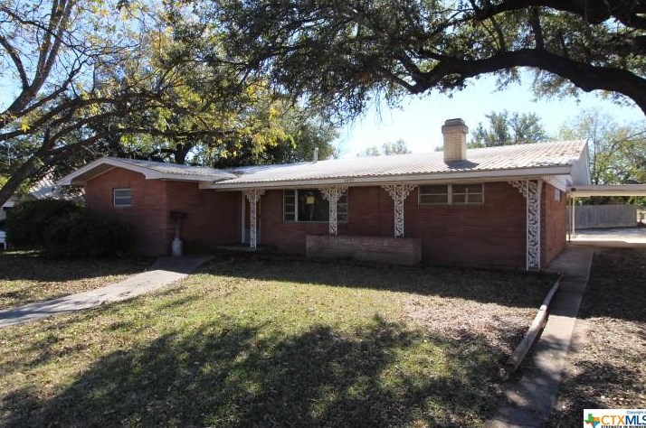 1207 Storey St, Harkeyville, TX 76877-6400