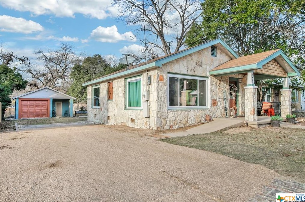 535 Mather St, New Braunfels, TX 78130-4336
