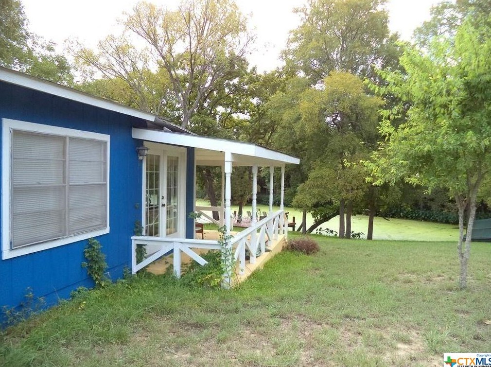 351 Howard Rd, Nickel, TX 78629