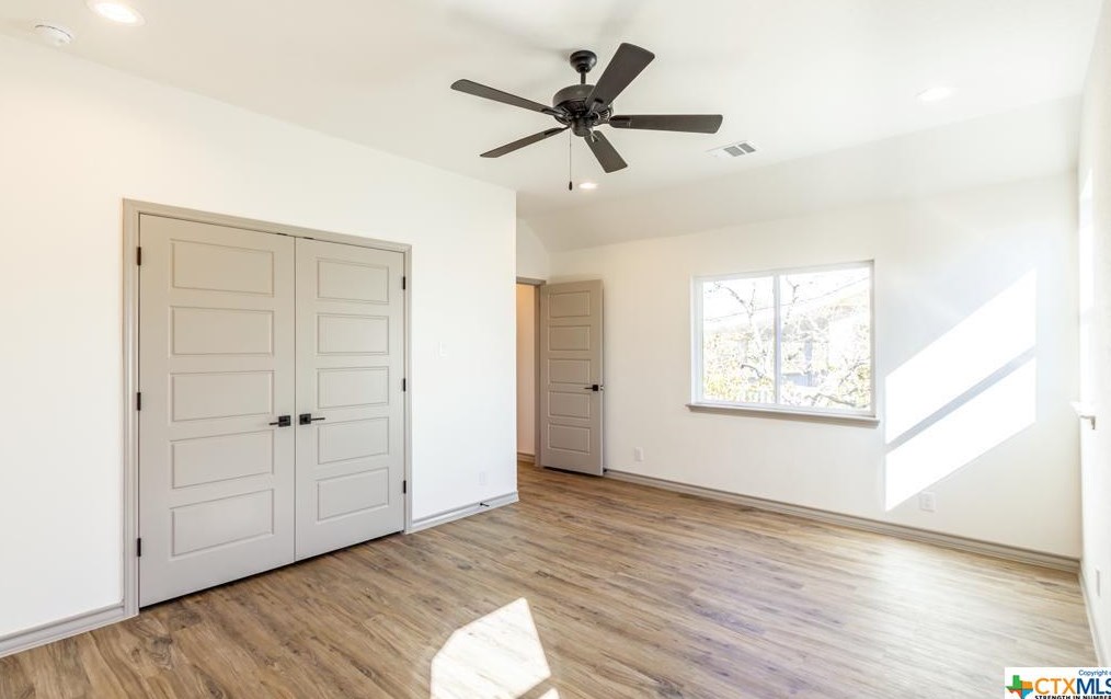 2563 Robin Hood Dr, New Braunfels TX 78133-3645 exterior