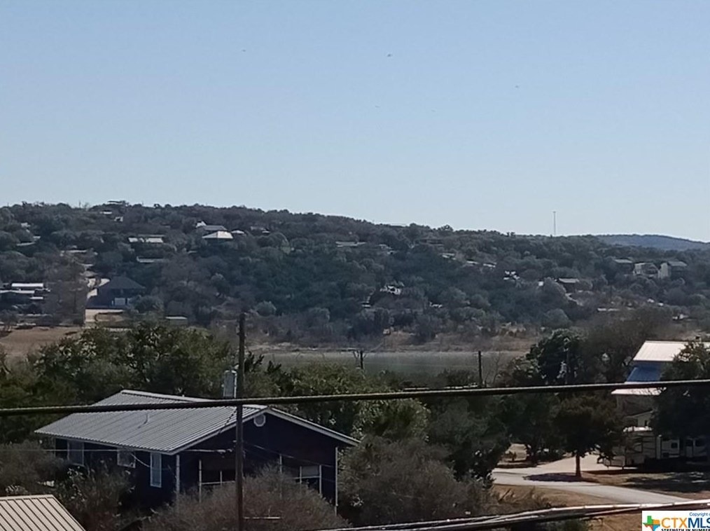 2563 Robin Hood Dr, New Braunfels TX 78133-3645 exterior