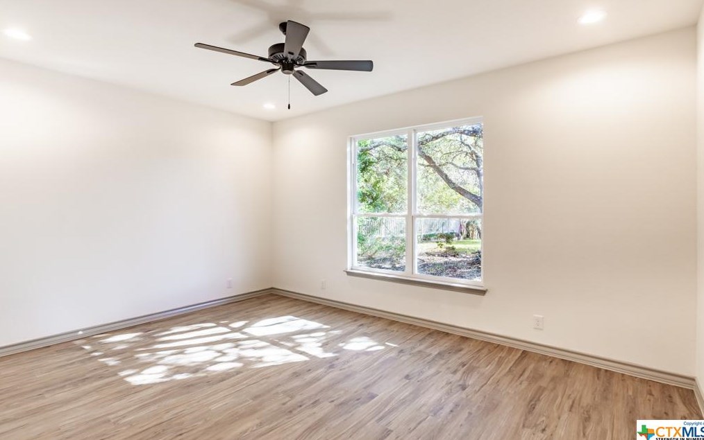 2563 Robin Hood Dr, New Braunfels TX 78133-3645 exterior