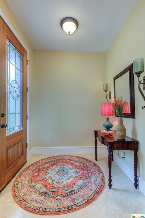 1025-1031 Kings Cv Dr, New Braunfels TX exterior