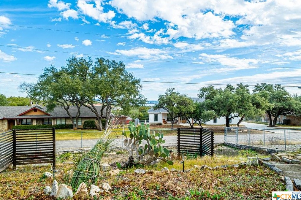 116 Middle Ln, New Braunfels, TX 78133-4353