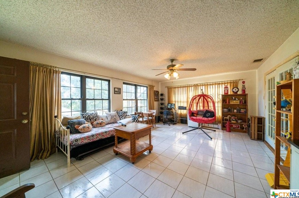 116 Middle Ln, New Braunfels TX 78133-4353 exterior