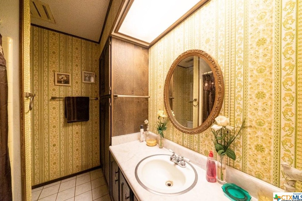 116 Middle Ln, New Braunfels TX 78133-4353 exterior