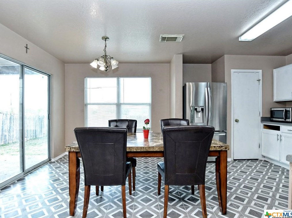 3920 Cherokee Blvd, New Braunfels TX  78132-5085 exterior