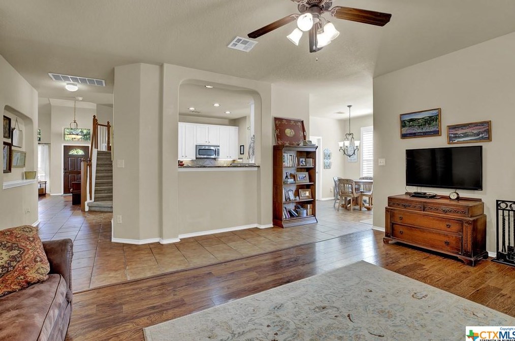 777 San Mateo, New Braunfels TX 78132-2874 exterior