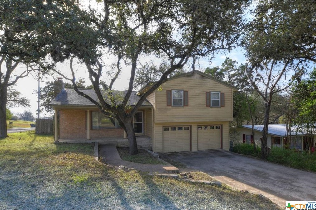 142 Hillcrest Dr, San Marcos, TX 78666-3532