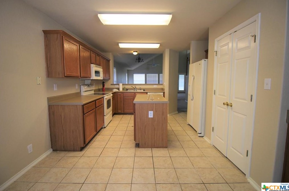 2390 Dove Crossing Dr, New Braunfels TX  78130-3070 exterior