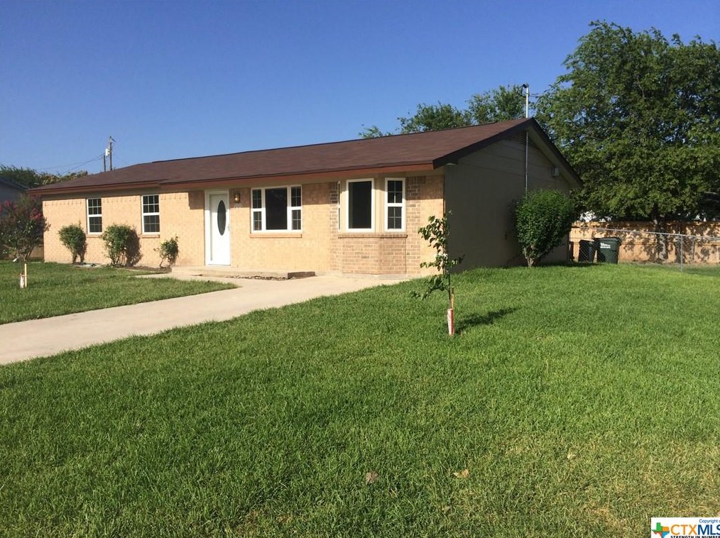100 Moss Rd, Nolanville, TX 76559-9749