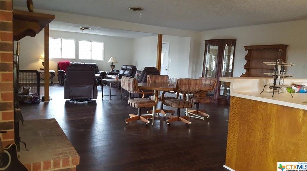 631 Scenic Dr, New Braunfels TX 78133-3675 exterior