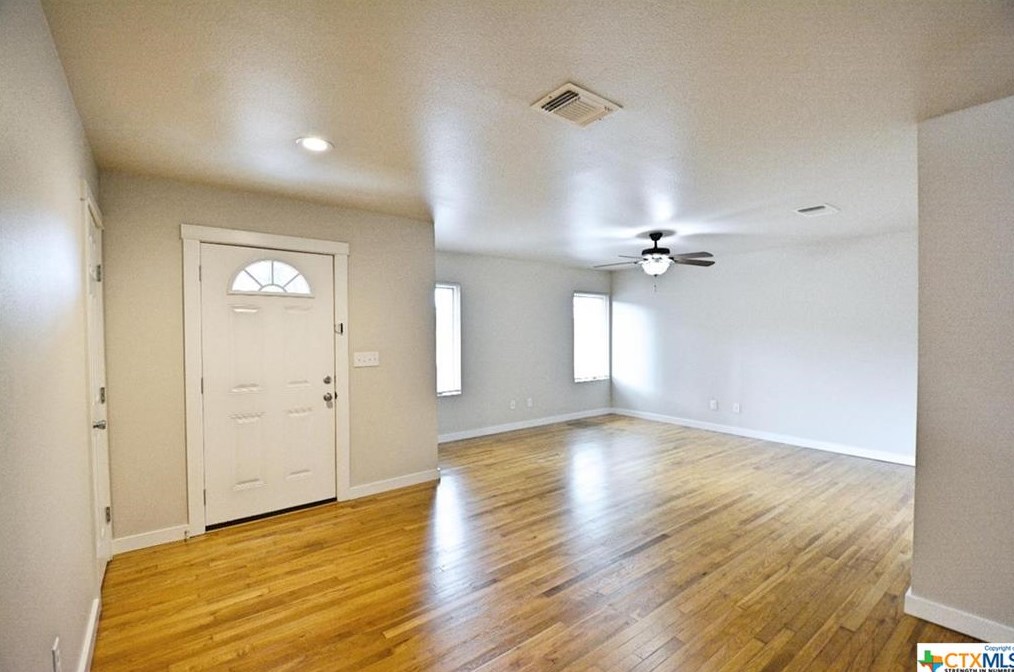 515 Lake Front Ave #b, New Braunfels, TX 78130