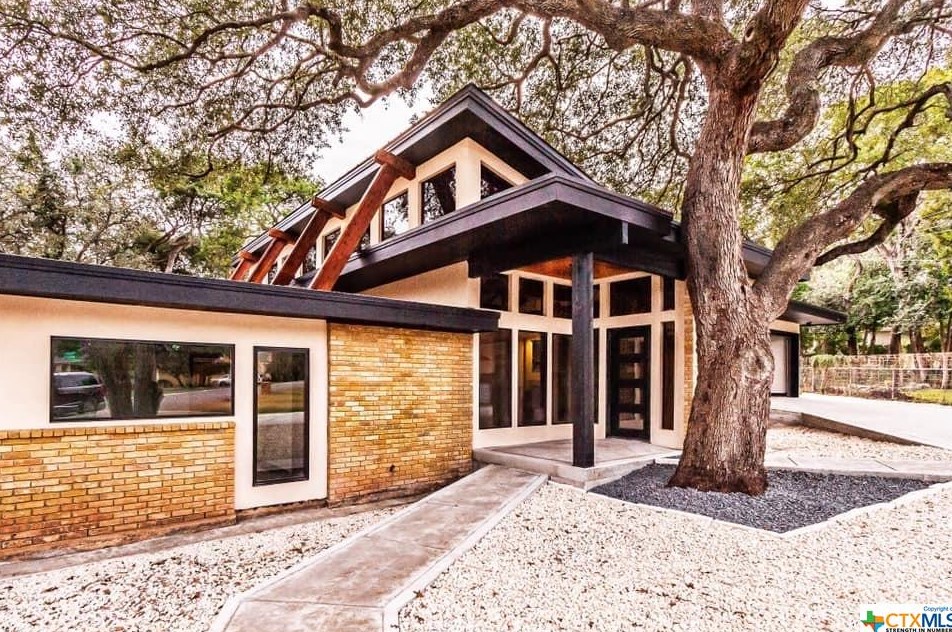 935 Moonglow Ave, New Braunfels, TX 78130-6081