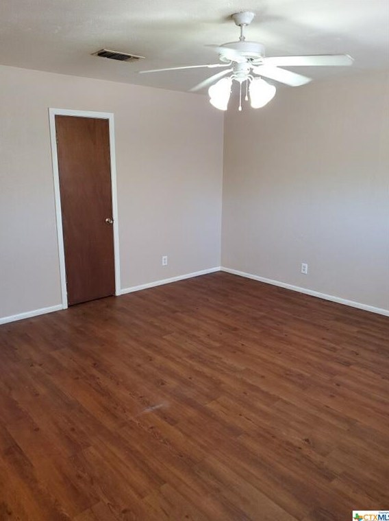 300 Milam St, Seguin, TX 78155