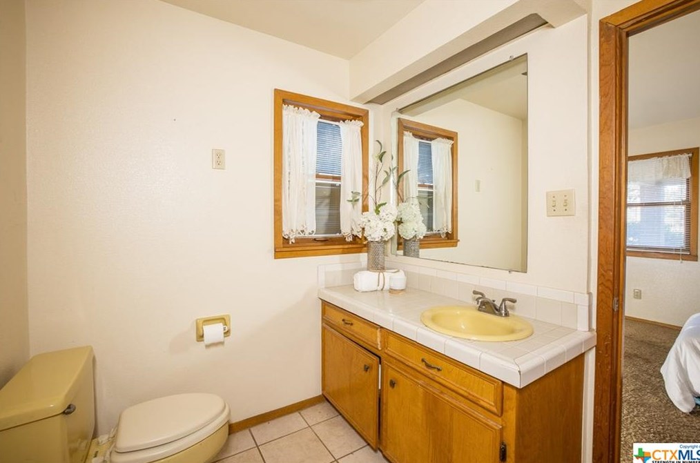 1065 Booneville Ave, New Braunfels TX 78130-4912 exterior