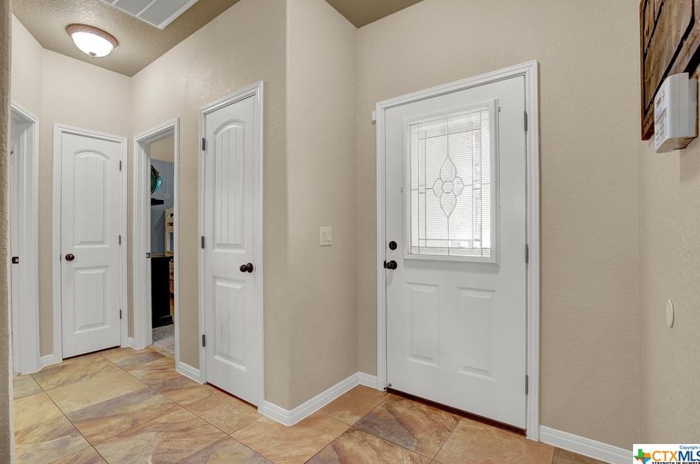 1634 Sunblossom Cir, New Braunfels, TX 78130-2988