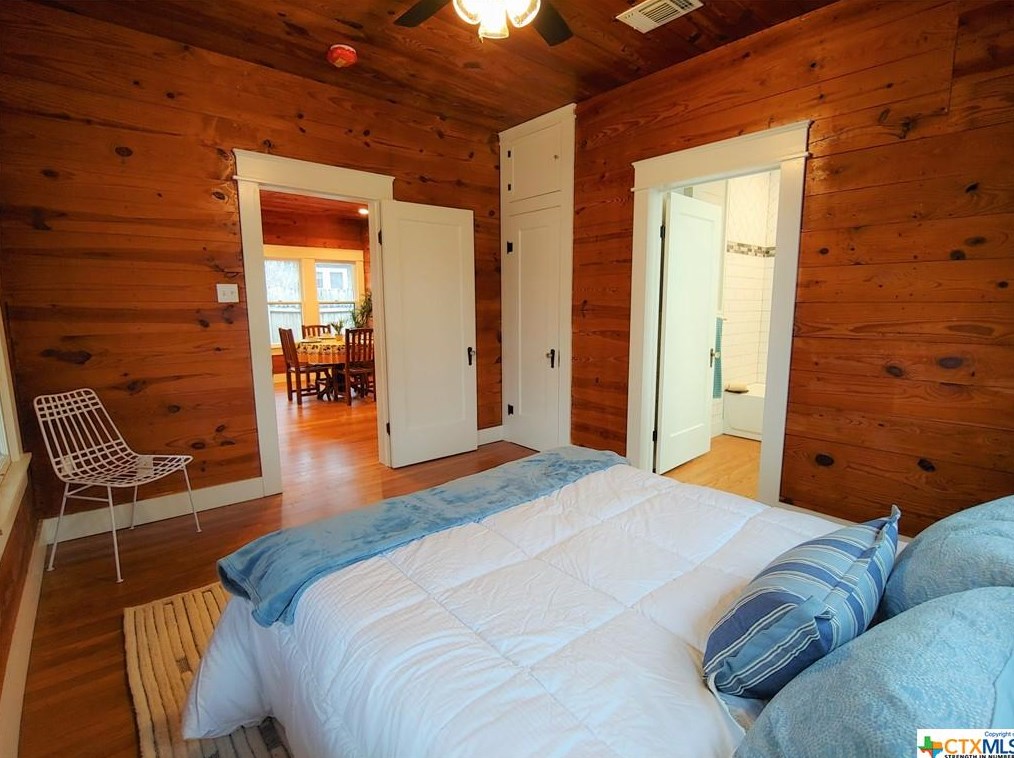 519 Magazine Ave, New Braunfels TX 78130-5754 exterior