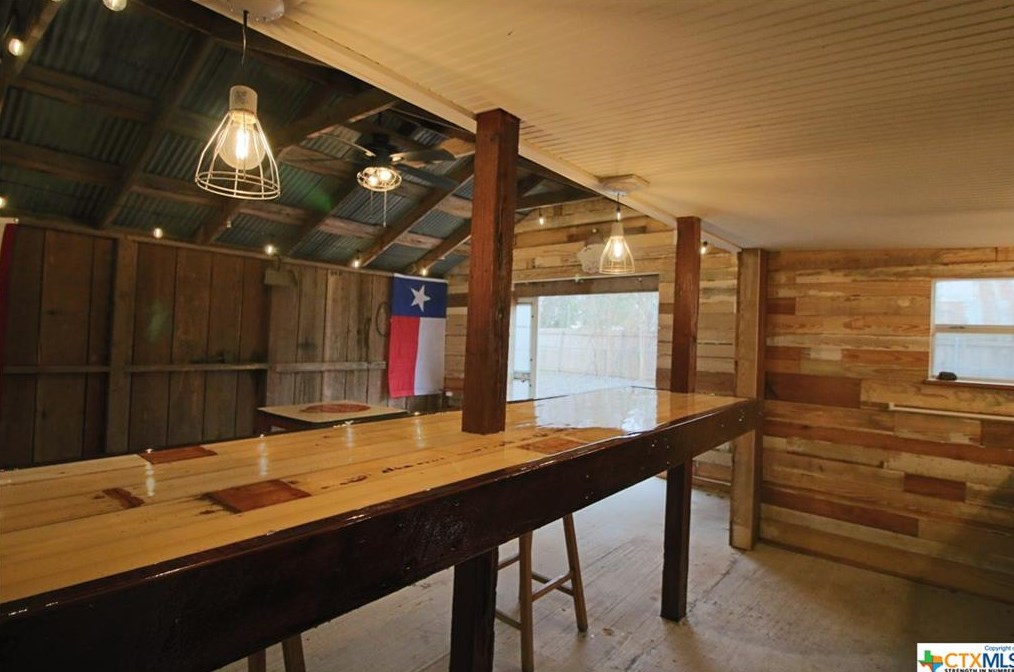 519 Magazine Ave, New Braunfels TX 78130-5754 exterior