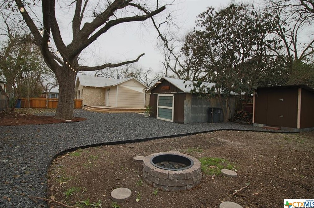 519 Magazine Ave, New Braunfels TX 78130-5754 exterior