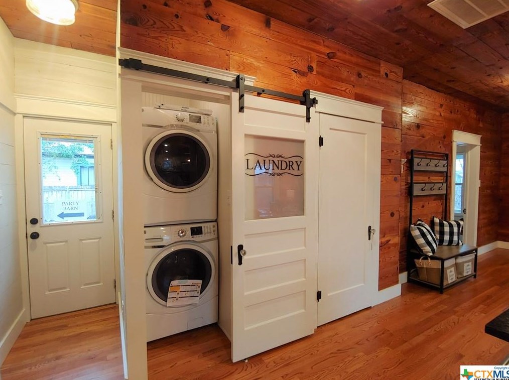 519 Magazine Ave, New Braunfels TX 78130-5754 exterior