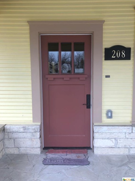 208 Broad St, Lampasas, TX 76550-1809
