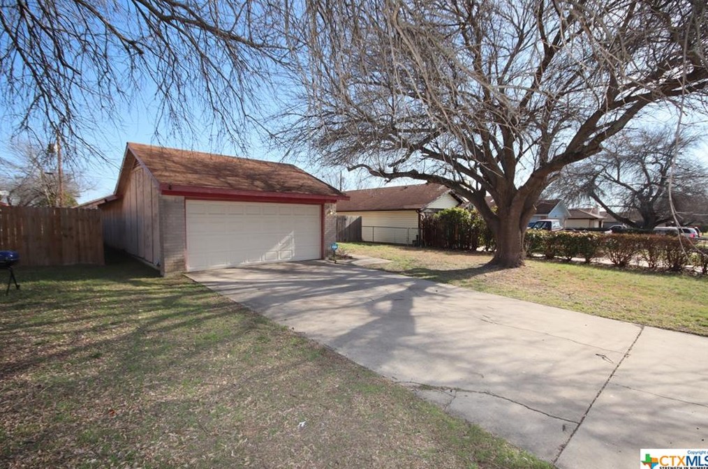 2203 Coach Dr, Killeen, TX 76543-7515