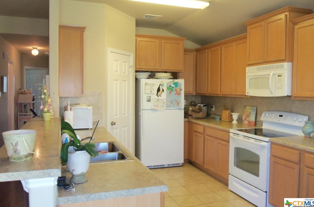 5505 Sulfur Spring Dr, Killeen, TX 76542-5452