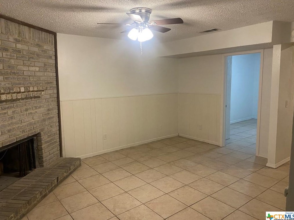 1111 Eastside Dr, Killeen, TX 76543-4270