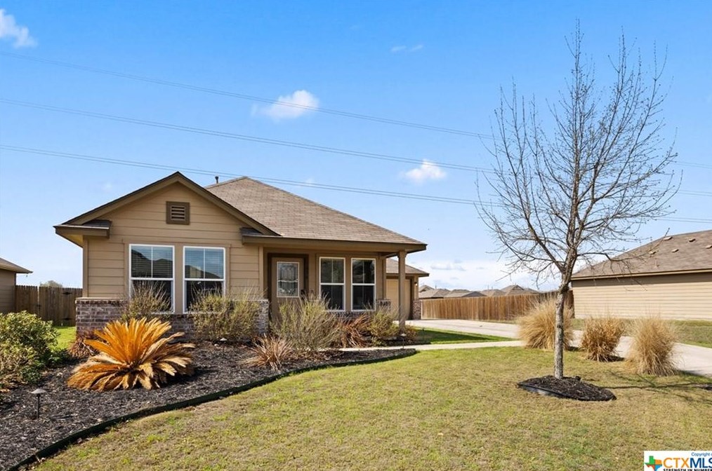 1058 Stone Br, New Braunfels, TX 78130-2446