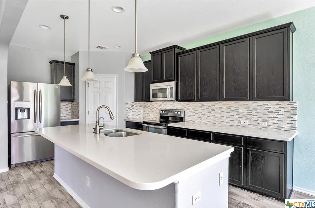 3700 Castleton Dr, Killeen TX  76542-6400 exterior