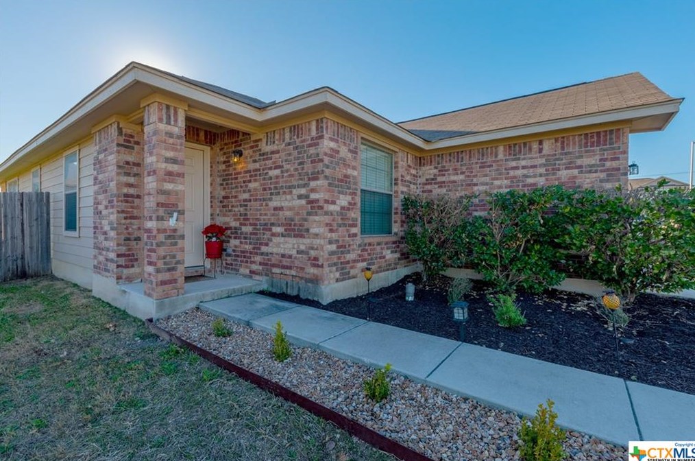 614 Kingbird Pl, New Braunfels, TX 78130-1251