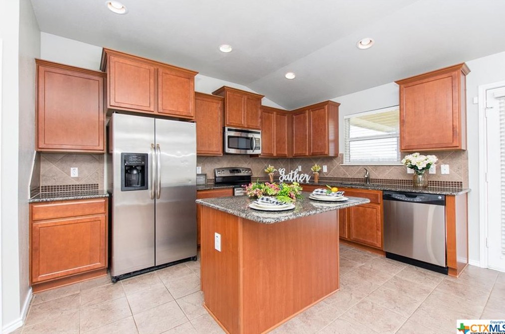 9306 Cricket Dr, Killeen, TX 76542-6360