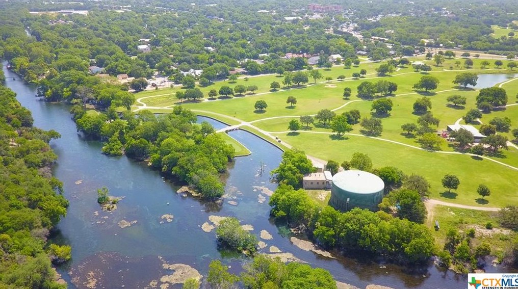970 Chicago Ave, New Braunfels, TX 78130-4916