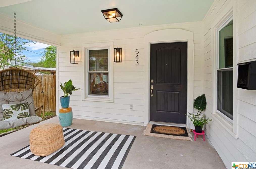 543 Avenue A, New Braunfels, TX 78130-5801